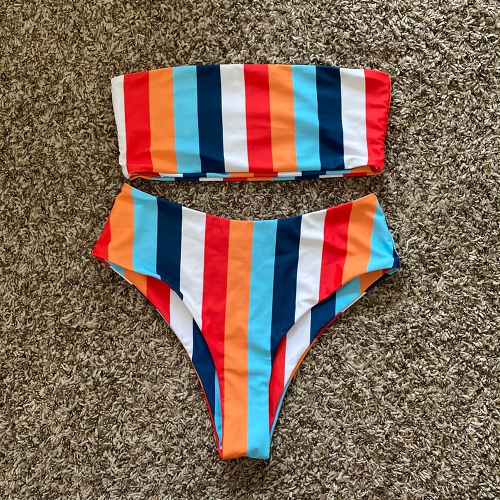 Bandeau bikini, high waisted bottoms